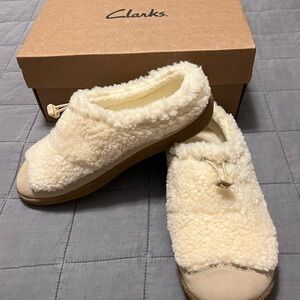 Women’s Clark’s Belle Wych mules, slides, slippers, BRAND NEW in BOX size 10M